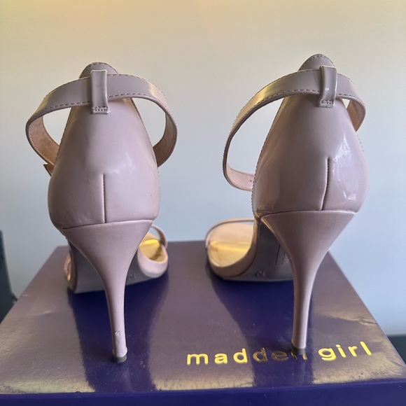 Madden Girl Dafney - Nude Sandal Pumps - Size 10 - Picture 4 of 5